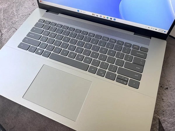 Dell Inspiron 16 Plus 7630 i7 13700H Cấu h&igrave;nh Khỏe, Gi&aacute; tốt